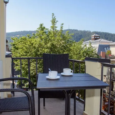 Apartament Krupówki 36/8 *